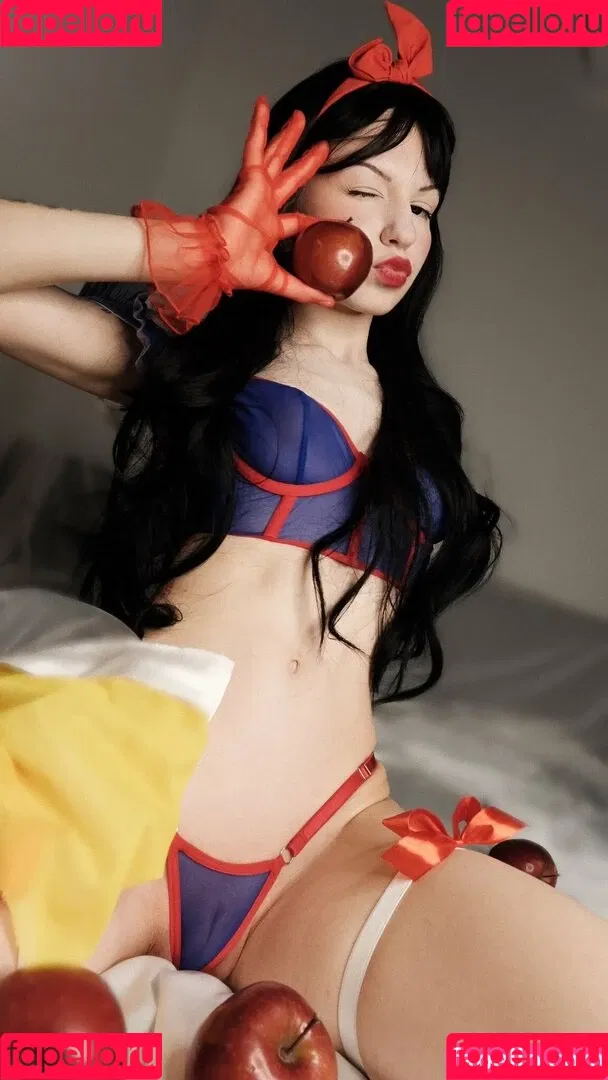 SOLYASMR / Soly ASMR / soly.asmr / solyyy.asmr Onlyfans Photo Gallery 
