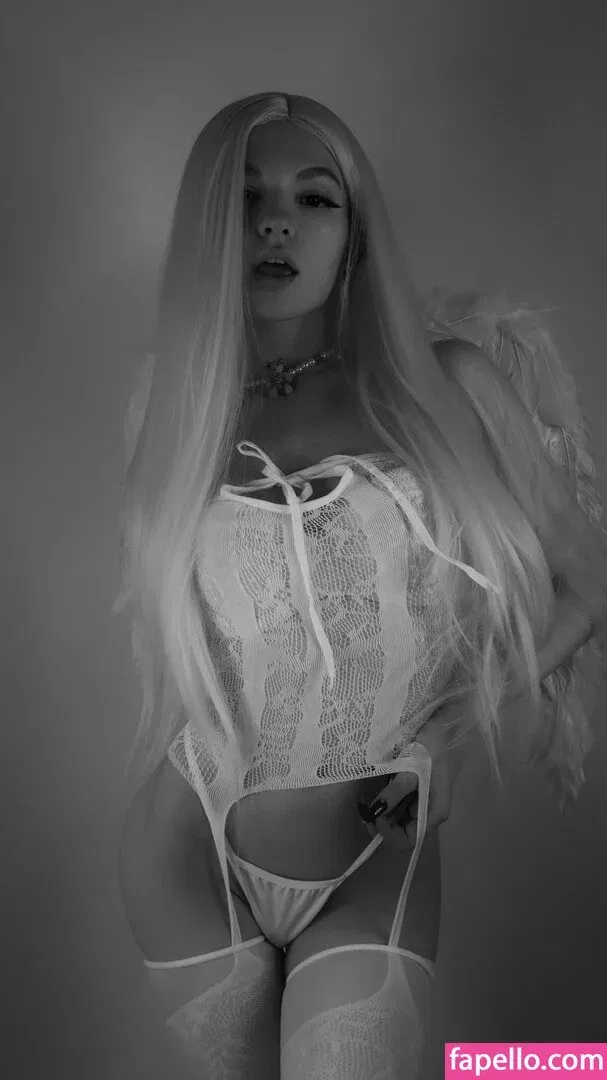 SOLYASMR / Soly ASMR / soly.asmr / solyyy.asmr Onlyfans Photo Gallery 