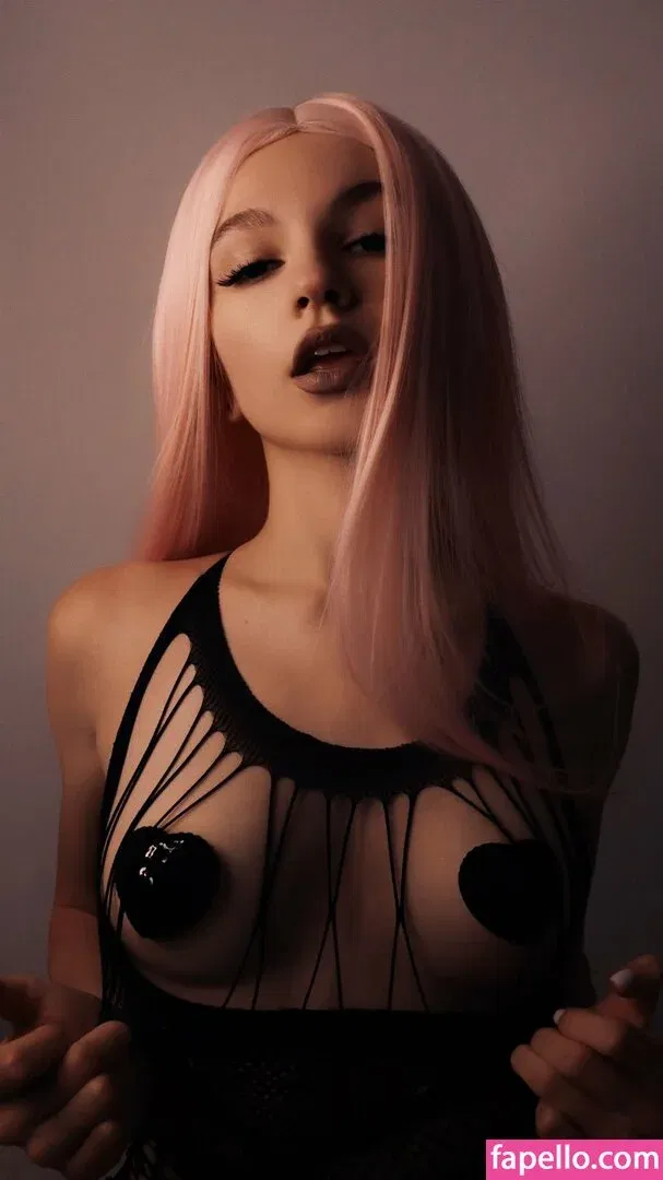 SOLYASMR / Soly ASMR / soly.asmr / solyyy.asmr Onlyfans Photo Gallery 