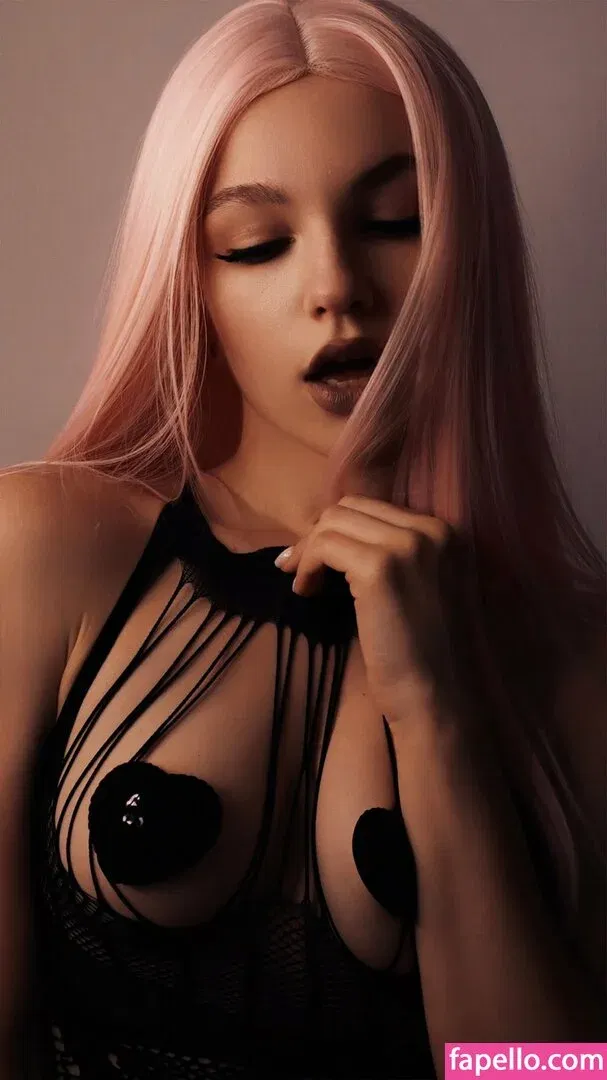 SOLYASMR / Soly ASMR / soly.asmr / solyyy.asmr Onlyfans Photo Gallery 