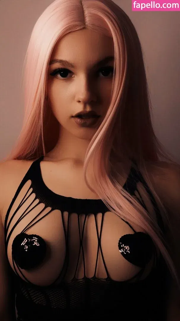 SOLYASMR / Soly ASMR / soly.asmr / solyyy.asmr Onlyfans Photo Gallery 