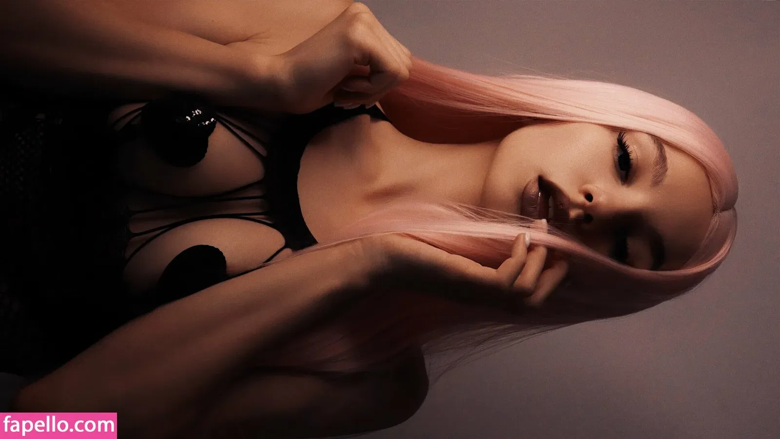 SOLYASMR / Soly ASMR / soly.asmr / solyyy.asmr Onlyfans Photo Gallery 