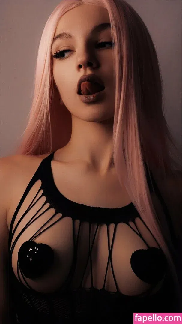 SOLYASMR / Soly ASMR / soly.asmr / solyyy.asmr Onlyfans Photo Gallery 