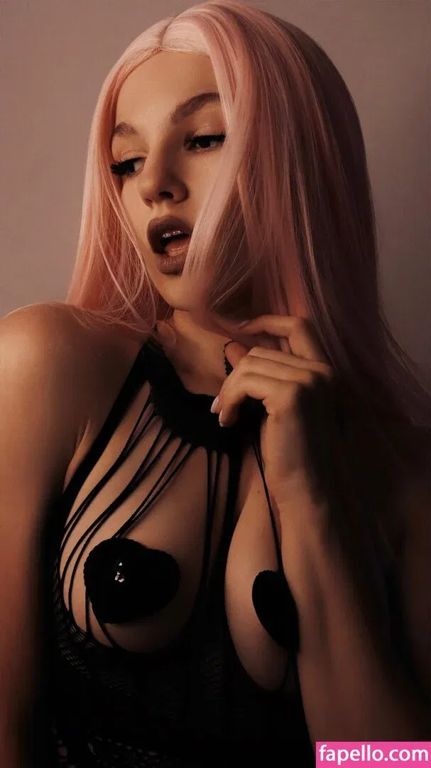 SOLYASMR / Soly ASMR / soly.asmr / solyyy.asmr Onlyfans Photo Gallery 