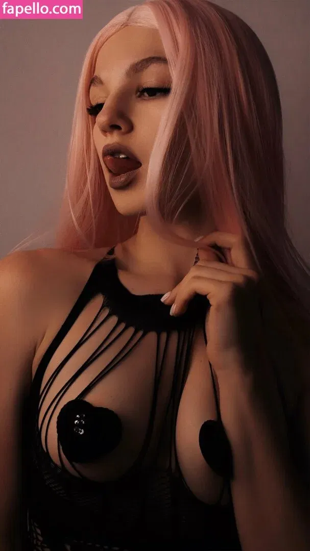 SOLYASMR / Soly ASMR / soly.asmr / solyyy.asmr Onlyfans Photo Gallery 