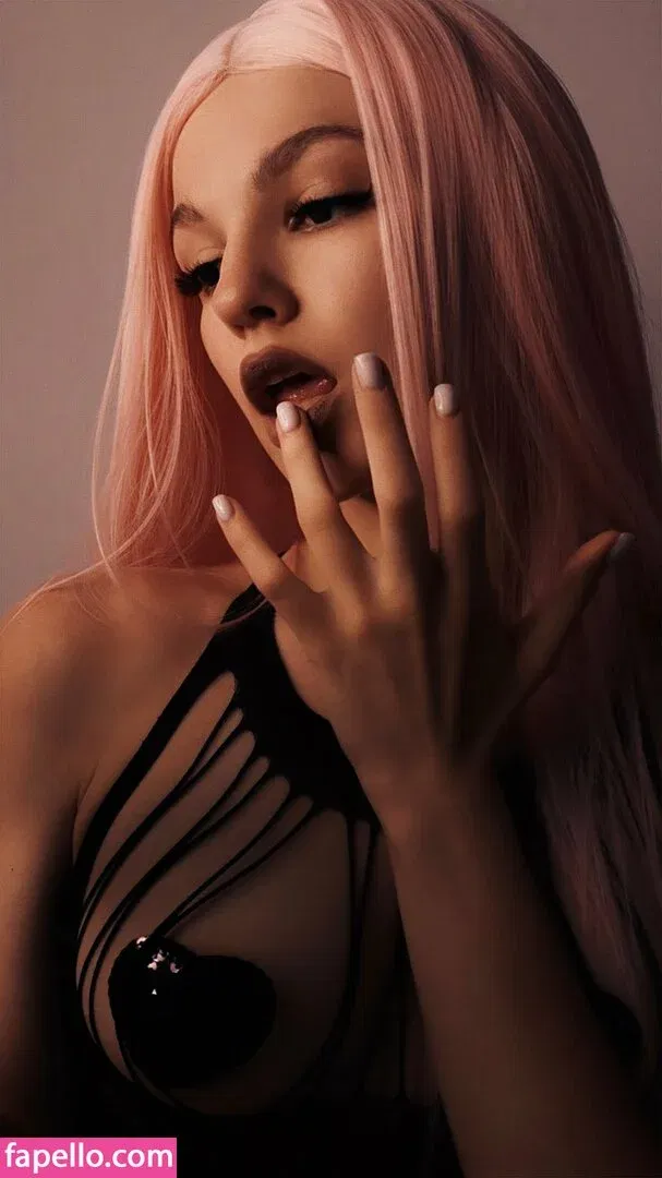 SOLYASMR / Soly ASMR / soly.asmr / solyyy.asmr Onlyfans Photo Gallery 