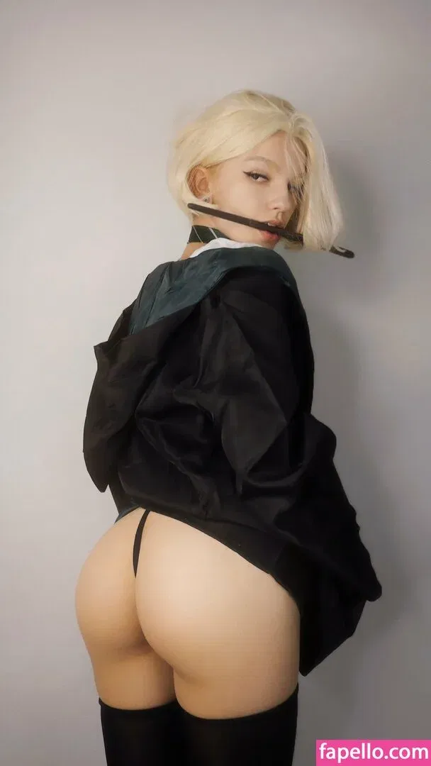 SOLYASMR / Soly ASMR / soly.asmr / solyyy.asmr Onlyfans Photo Gallery 