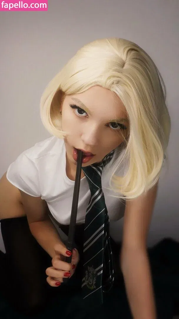 SOLYASMR / Soly ASMR / soly.asmr / solyyy.asmr Onlyfans Photo Gallery 