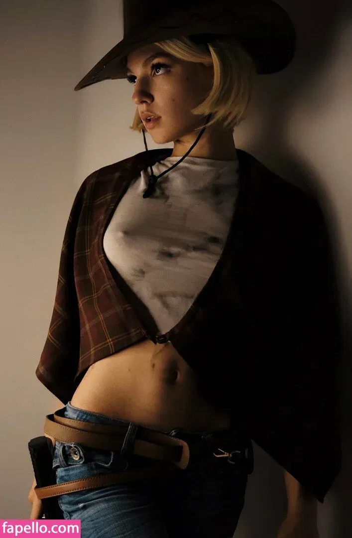 SOLYASMR / Soly ASMR / soly.asmr / solyyy.asmr Onlyfans Photo Gallery 