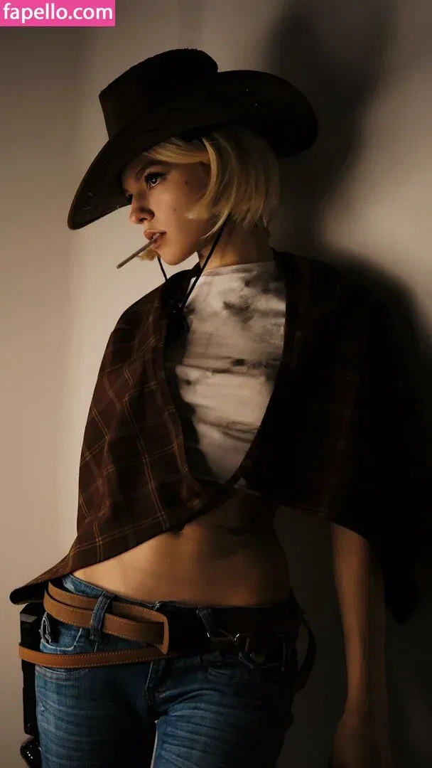 SOLYASMR / Soly ASMR / soly.asmr / solyyy.asmr Onlyfans Photo Gallery 