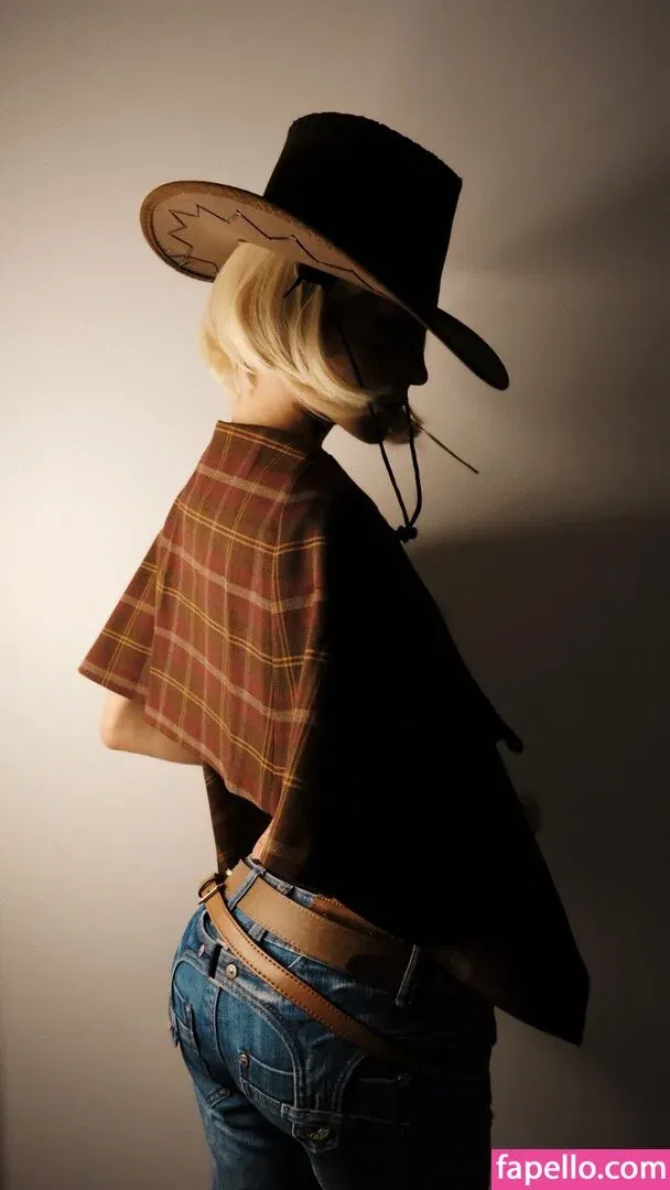 SOLYASMR / Soly ASMR / soly.asmr / solyyy.asmr Onlyfans Photo Gallery 