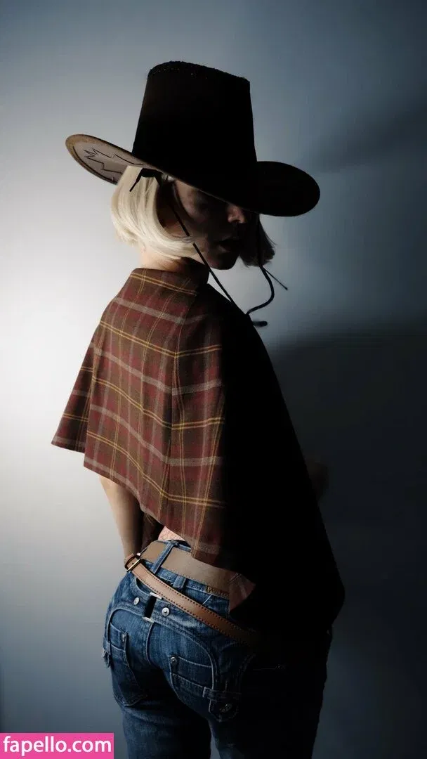 SOLYASMR / Soly ASMR / soly.asmr / solyyy.asmr Onlyfans Photo Gallery 