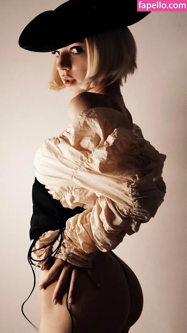 SOLYASMR / Soly ASMR / soly.asmr / solyyy.asmr Onlyfans Photo Gallery 