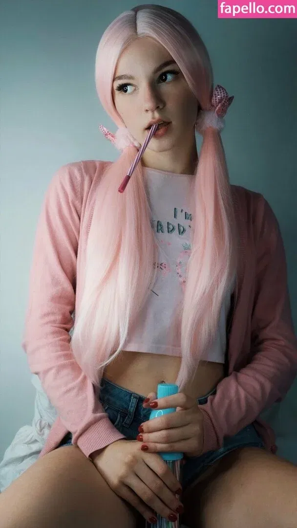 SOLYASMR / Soly ASMR / soly.asmr / solyyy.asmr Onlyfans Photo Gallery 