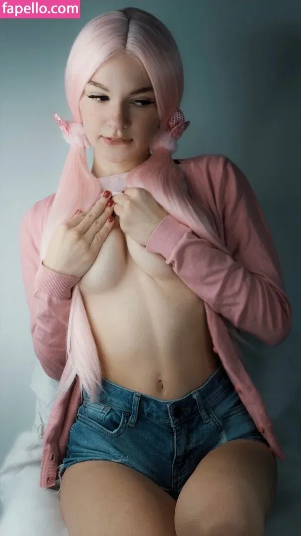 SOLYASMR / Soly ASMR / soly.asmr / solyyy.asmr Onlyfans Photo Gallery 