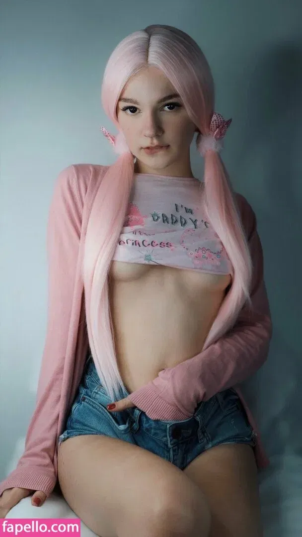 SOLYASMR / Soly ASMR / soly.asmr / solyyy.asmr Onlyfans Photo Gallery 