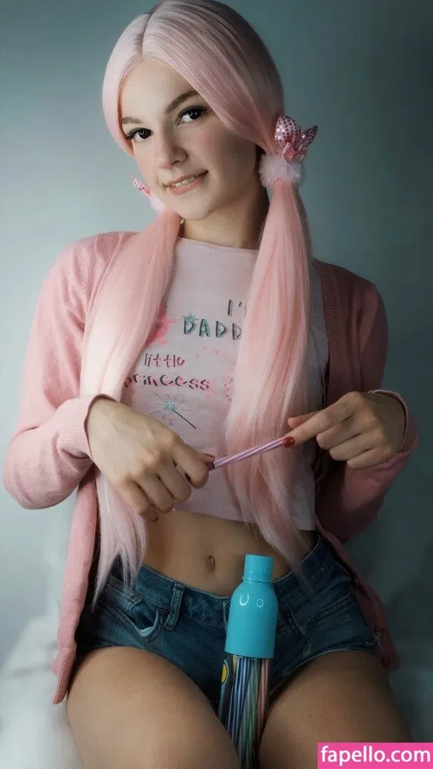 SOLYASMR / Soly ASMR / soly.asmr / solyyy.asmr Onlyfans Photo Gallery 