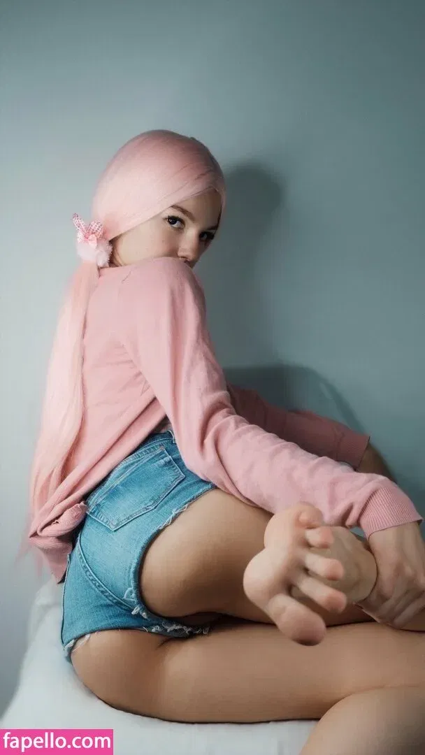 SOLYASMR / Soly ASMR / soly.asmr / solyyy.asmr Onlyfans Photo Gallery 