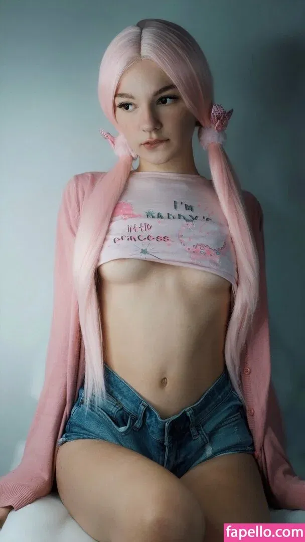 SOLYASMR / Soly ASMR / soly.asmr / solyyy.asmr Onlyfans Photo Gallery 