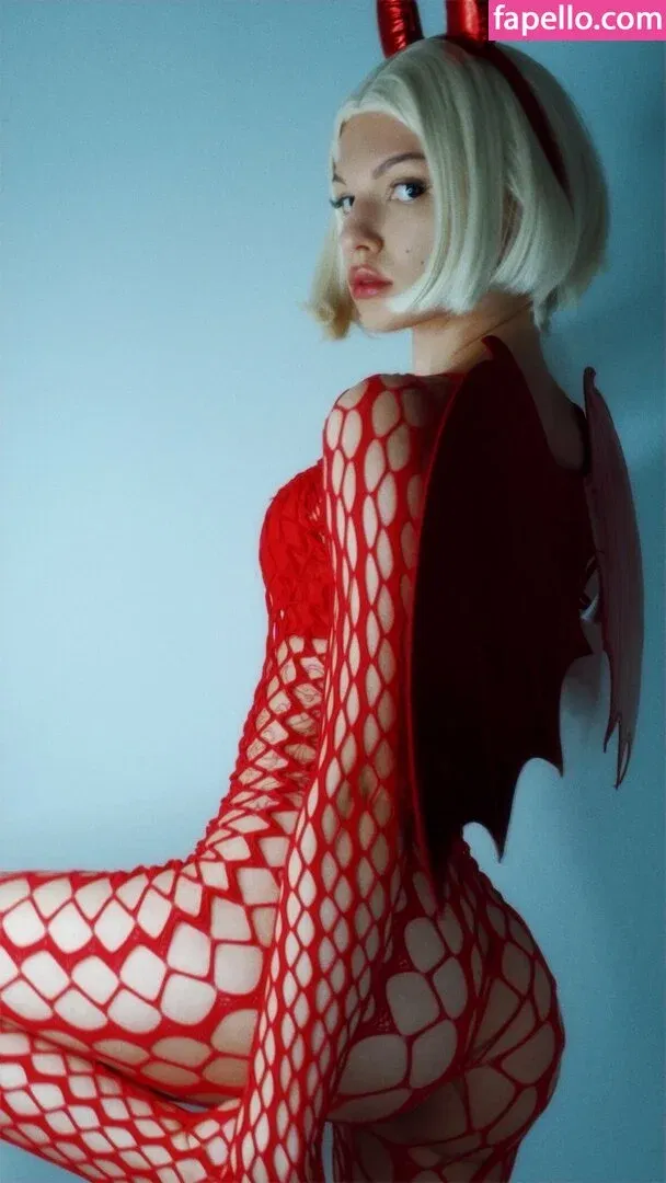 SOLYASMR / Soly ASMR / soly.asmr / solyyy.asmr Onlyfans Photo Gallery 