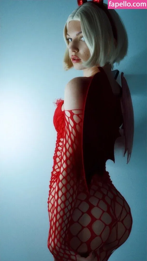 SOLYASMR / Soly ASMR / soly.asmr / solyyy.asmr Onlyfans Photo Gallery 