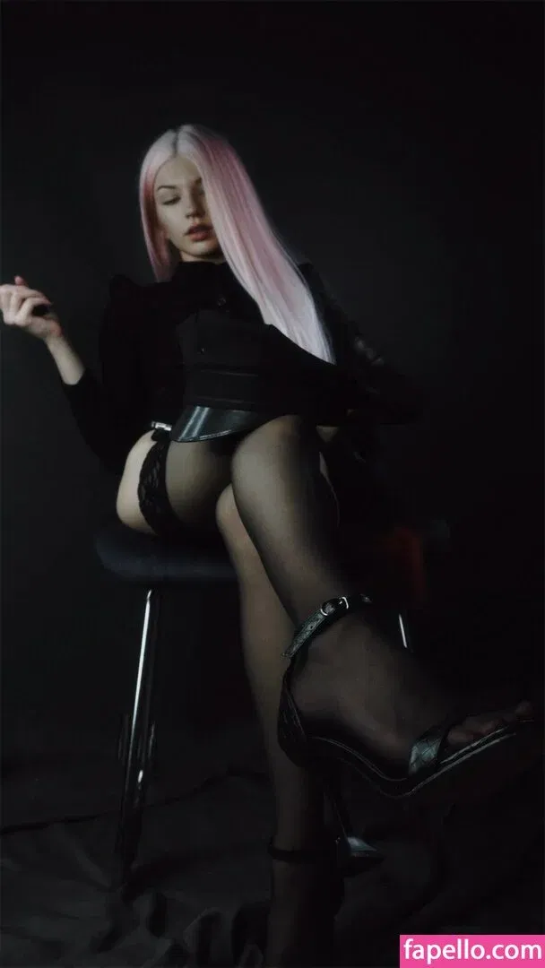 SOLYASMR / Soly ASMR / soly.asmr / solyyy.asmr Onlyfans Photo Gallery 