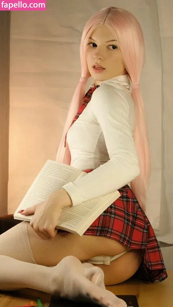 SOLYASMR / Soly ASMR / soly.asmr / solyyy.asmr Onlyfans Photo Gallery 