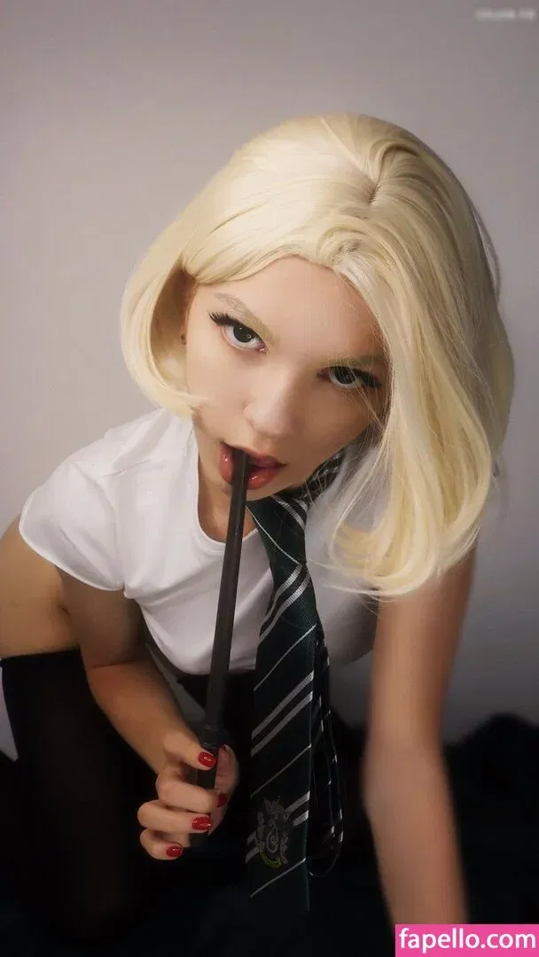 SOLYASMR / Soly ASMR / soly.asmr / solyyy.asmr Onlyfans Photo Gallery 