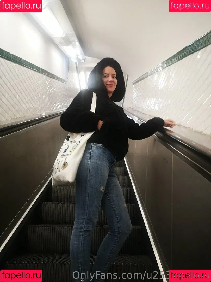 liz_05_dixson / u253243749 Onlyfans Photo Gallery 