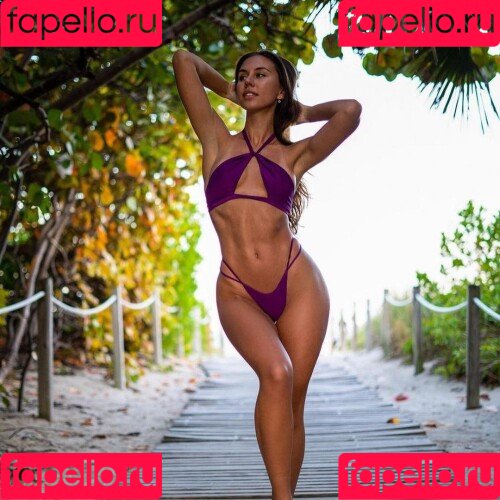 Brit Manuela Onlyfans Photo Gallery 