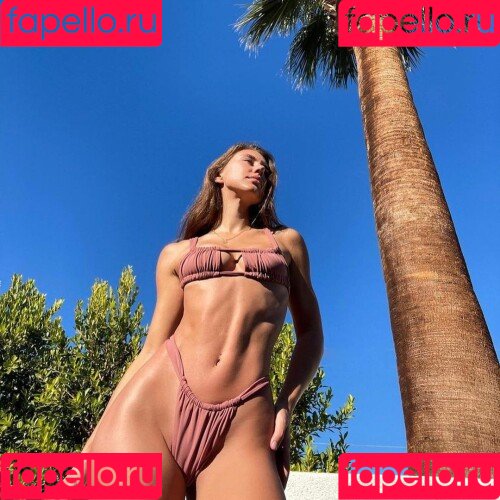 Brit Manuela Onlyfans Photo Gallery 