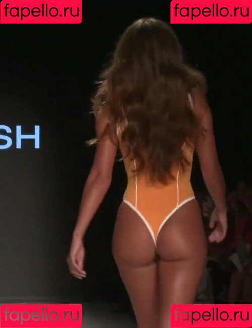 Brit Manuela Onlyfans Photo Gallery 