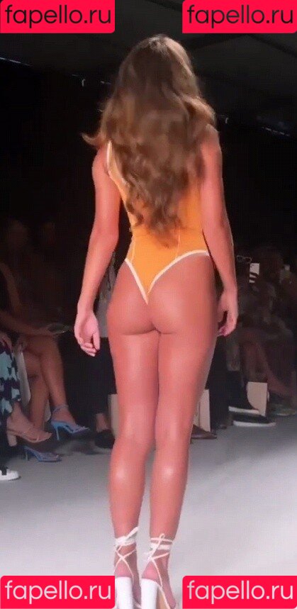 Brit Manuela Onlyfans Photo Gallery 