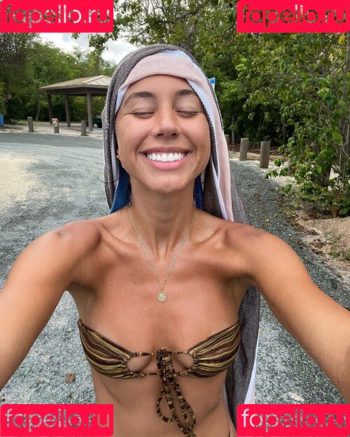 Brit Manuela Onlyfans Photo Gallery 