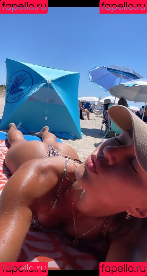 Brit Manuela Onlyfans Photo Gallery 