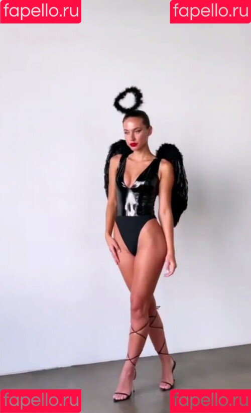 Brit Manuela Onlyfans Photo Gallery 