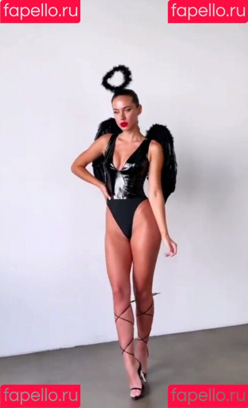 Brit Manuela Onlyfans Photo Gallery 