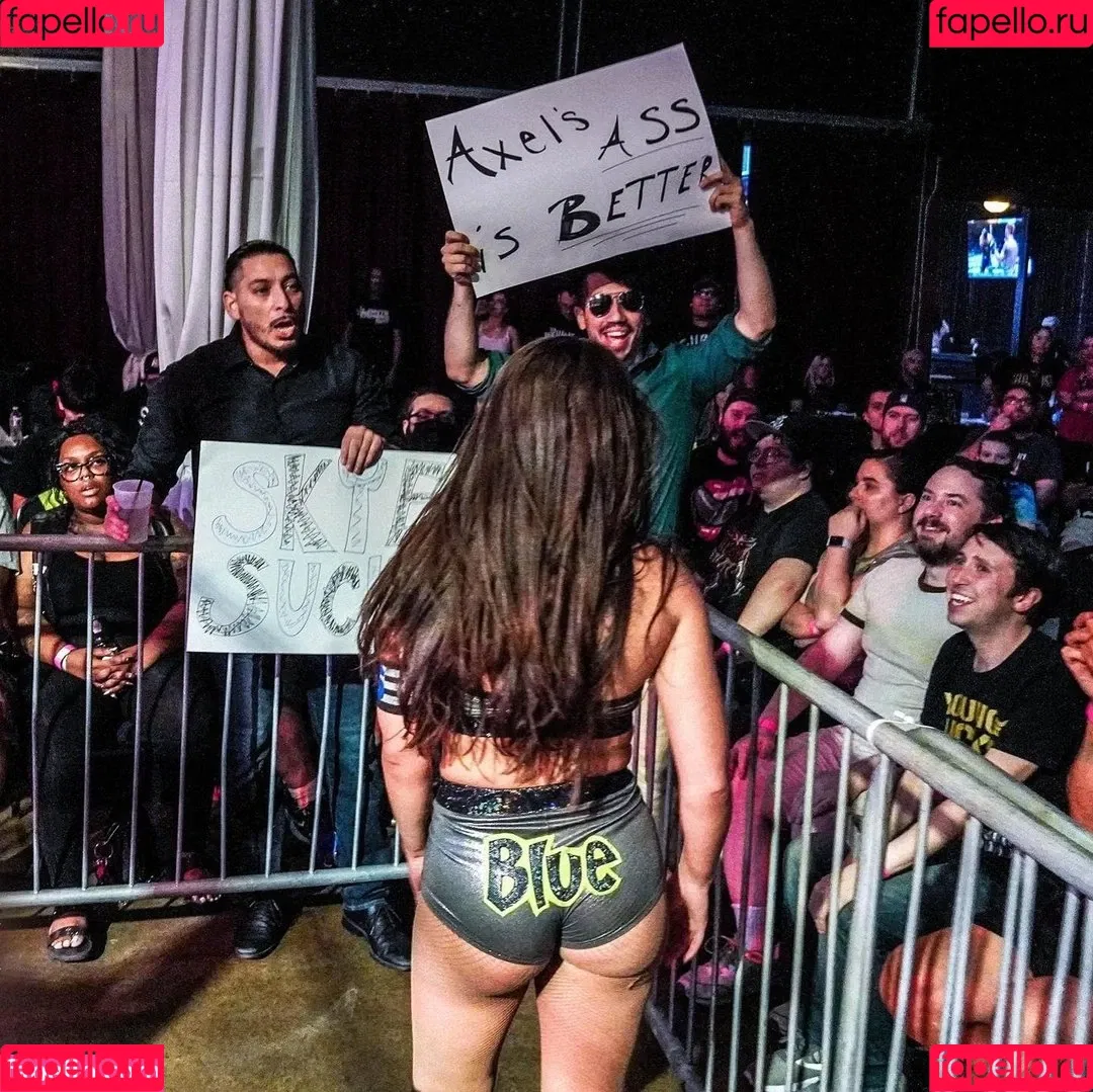 Skye Blue / Skye Dolecki / SkyeBluewrestling / Skyebyee / skye_dolecki / skyeblue_wrestling Onlyfans Photo Gallery 