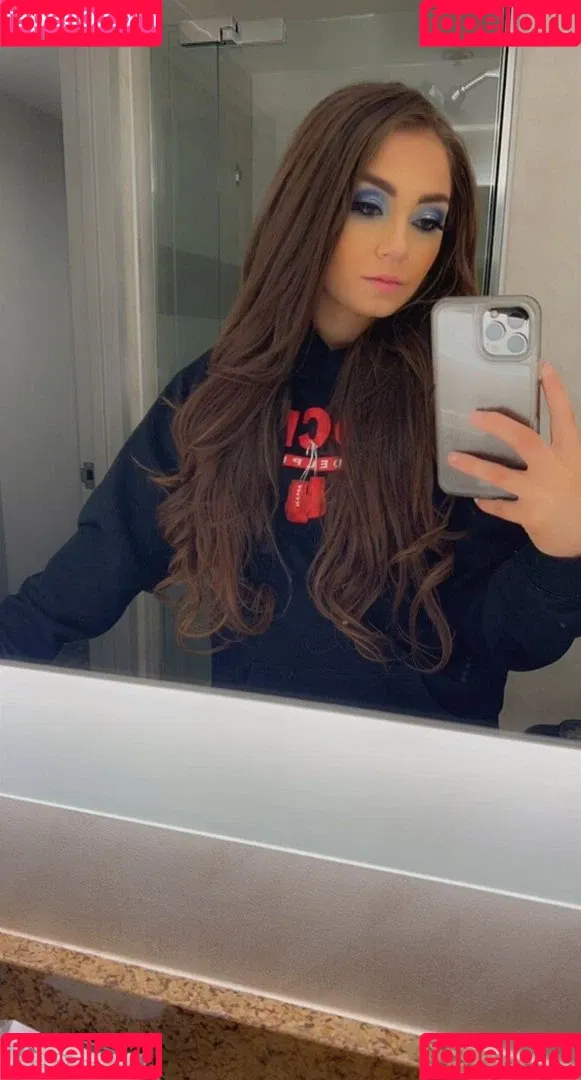 Skye Blue / Skye Dolecki / SkyeBluewrestling / Skyebyee / skye_dolecki / skyeblue_wrestling Onlyfans Photo Gallery 