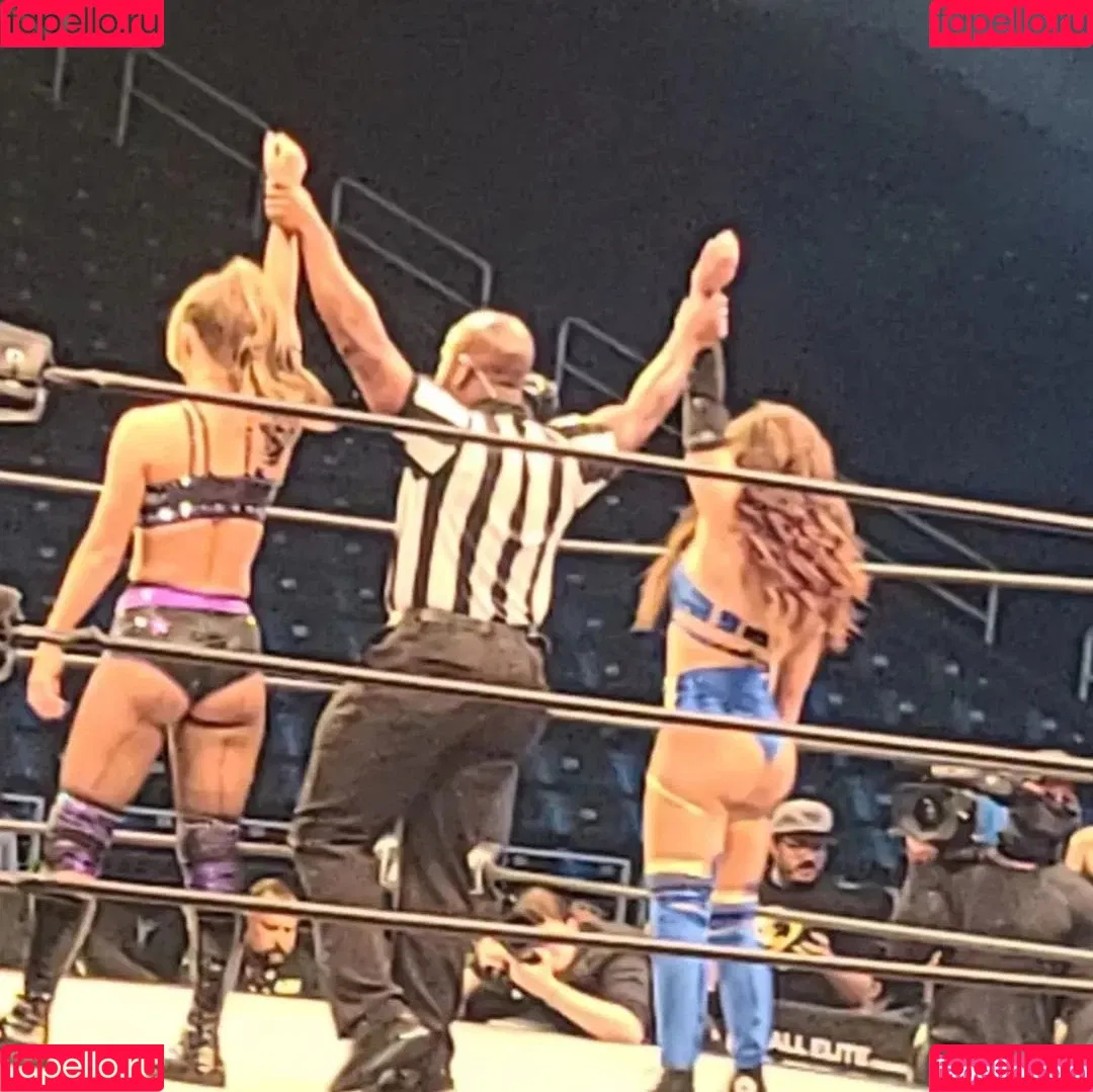 Skye Blue / Skye Dolecki / SkyeBluewrestling / Skyebyee / skye_dolecki / skyeblue_wrestling Onlyfans Photo Gallery 