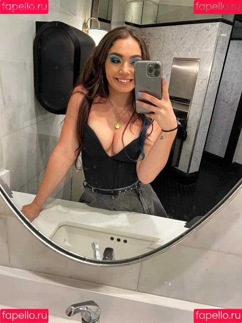 Skye Blue / Skye Dolecki / SkyeBluewrestling / Skyebyee / skye_dolecki / skyeblue_wrestling Onlyfans Photo Gallery 