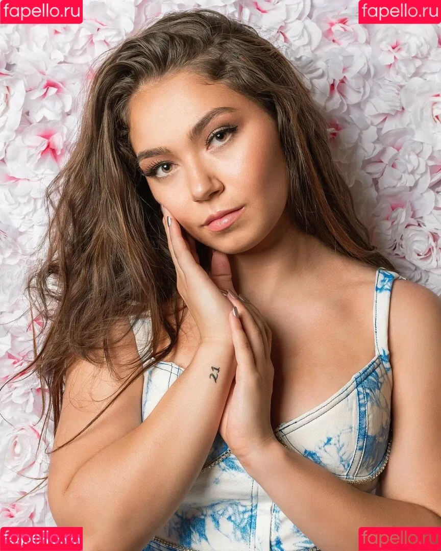 Skye Blue / Skye Dolecki / SkyeBluewrestling / Skyebyee / skye_dolecki / skyeblue_wrestling Onlyfans Photo Gallery 