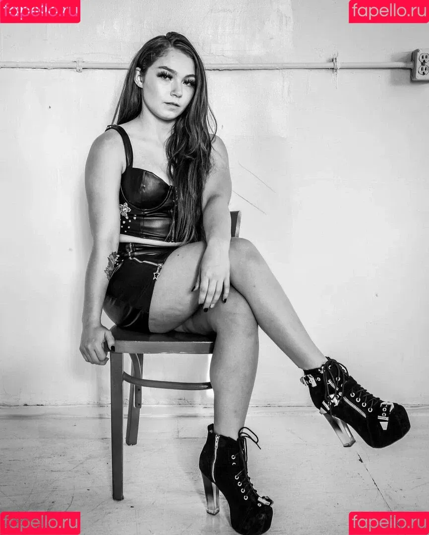 Skye Blue / Skye Dolecki / SkyeBluewrestling / Skyebyee / skye_dolecki / skyeblue_wrestling Onlyfans Photo Gallery 