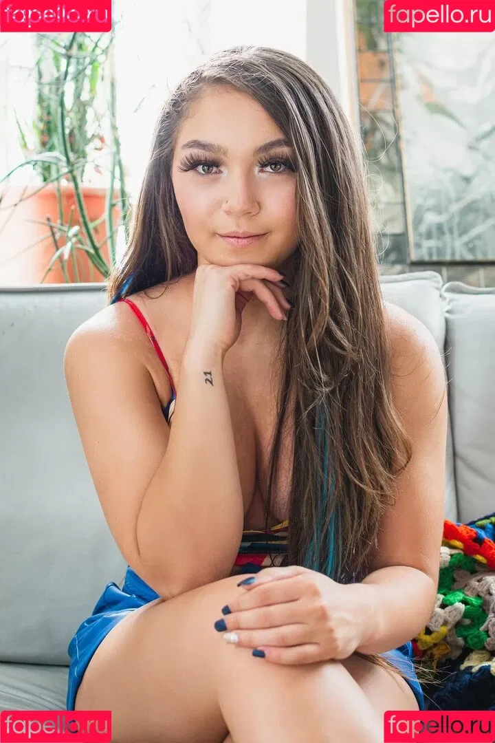Skye Blue / Skye Dolecki / SkyeBluewrestling / Skyebyee / skye_dolecki / skyeblue_wrestling Onlyfans Photo Gallery 
