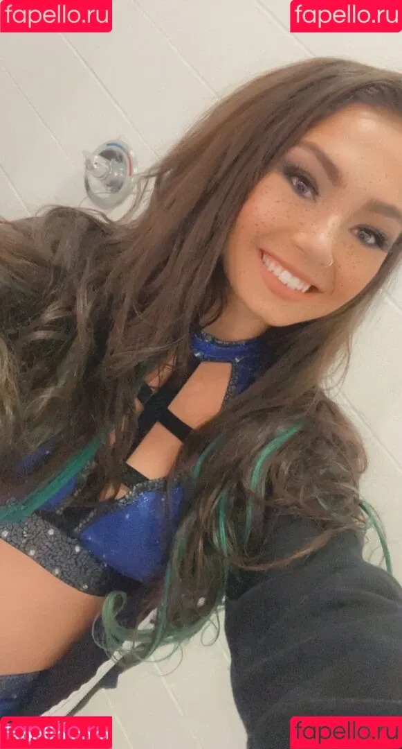 Skye Blue / Skye Dolecki / SkyeBluewrestling / Skyebyee / skye_dolecki / skyeblue_wrestling Onlyfans Photo Gallery 