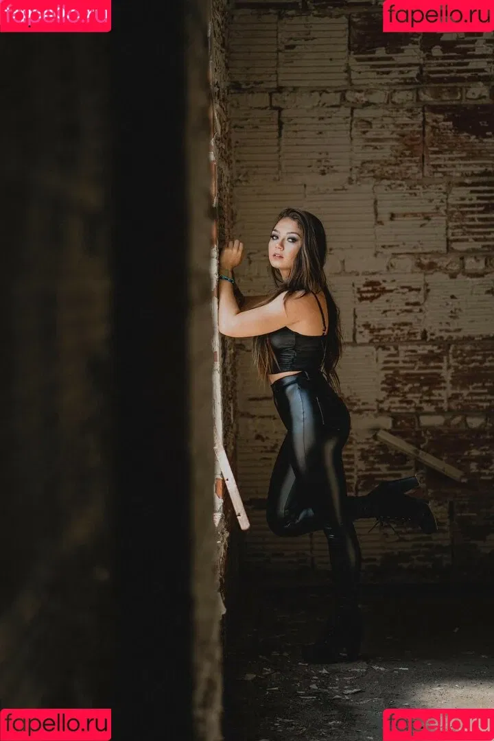Skye Blue / Skye Dolecki / SkyeBluewrestling / Skyebyee / skye_dolecki / skyeblue_wrestling Onlyfans Photo Gallery 