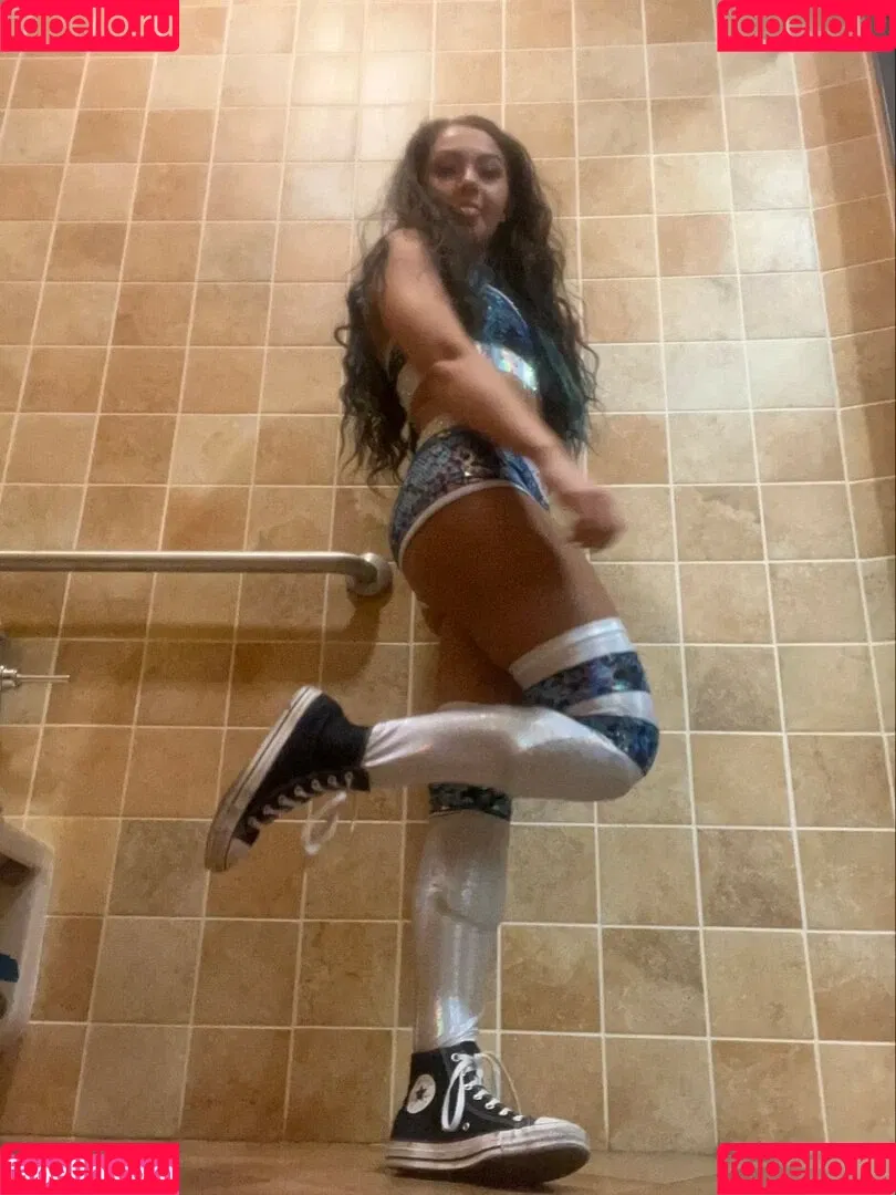 Skye Blue / Skye Dolecki / SkyeBluewrestling / Skyebyee / skye_dolecki / skyeblue_wrestling Onlyfans Photo Gallery 