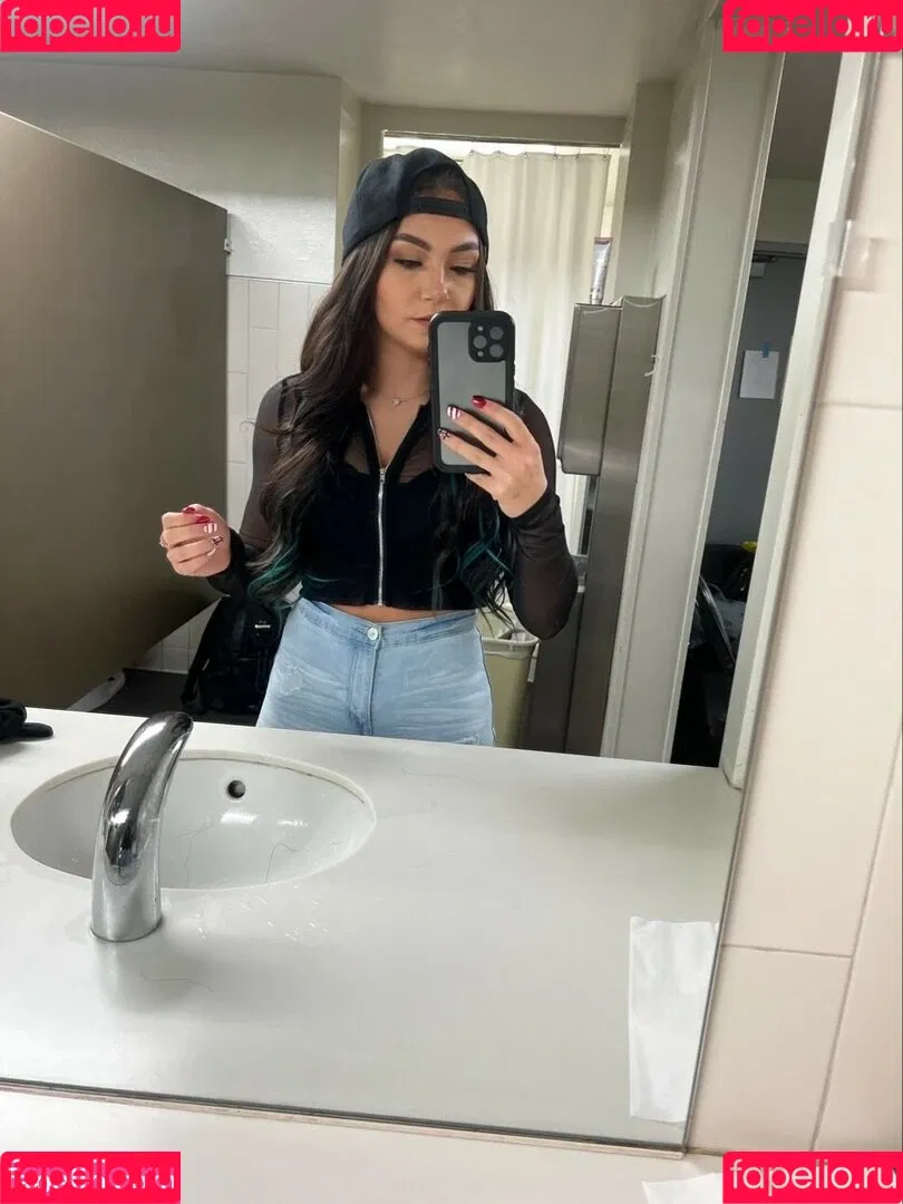 Skye Blue / Skye Dolecki / SkyeBluewrestling / Skyebyee / skye_dolecki / skyeblue_wrestling Onlyfans Photo Gallery 