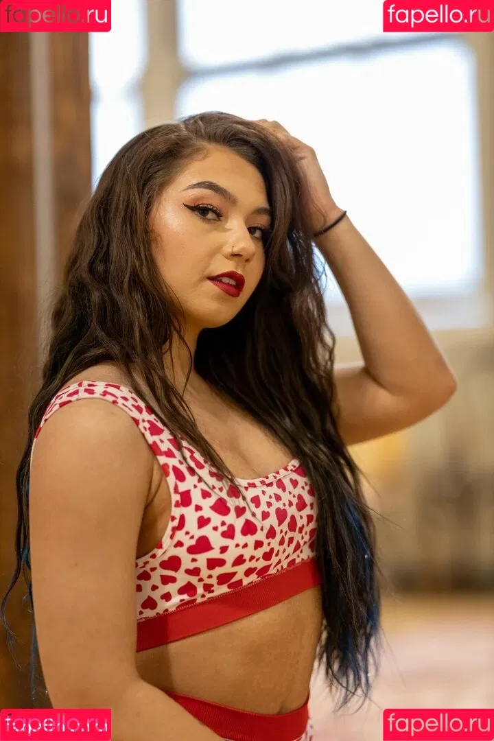 Skye Blue / Skye Dolecki / SkyeBluewrestling / Skyebyee / skye_dolecki / skyeblue_wrestling Onlyfans Photo Gallery 