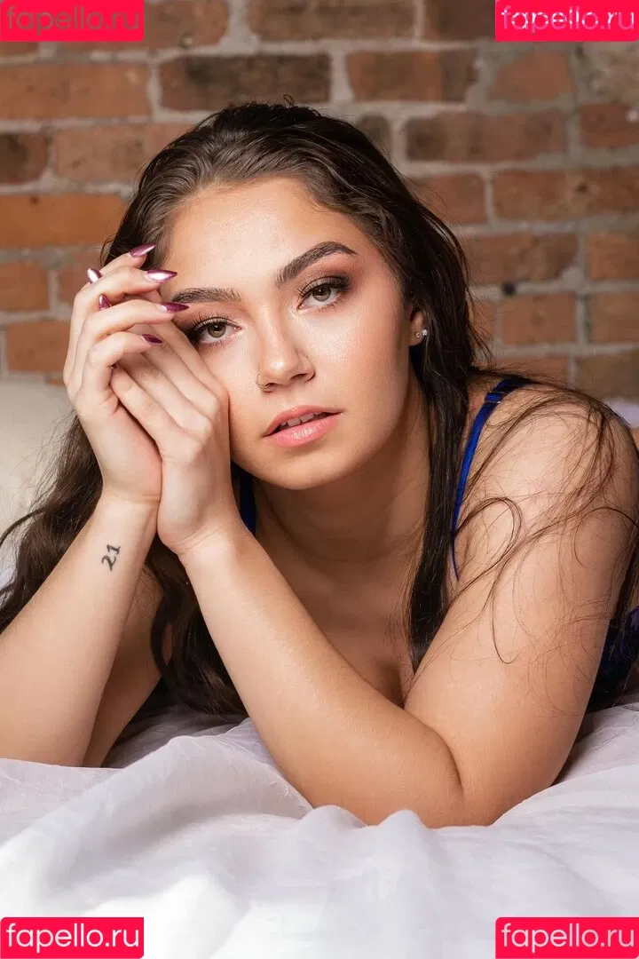 Skye Blue / Skye Dolecki / SkyeBluewrestling / Skyebyee / skye_dolecki / skyeblue_wrestling Onlyfans Photo Gallery 